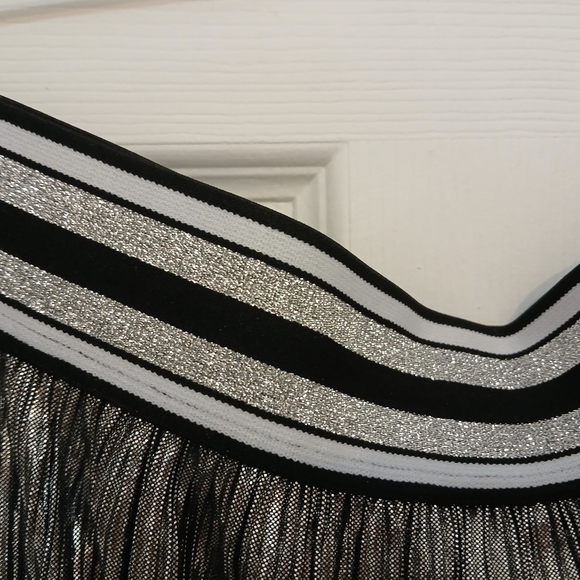 Ava & Viv Silver Metallic Midi Accordion Pleated Skirt - Picture 5 of 9